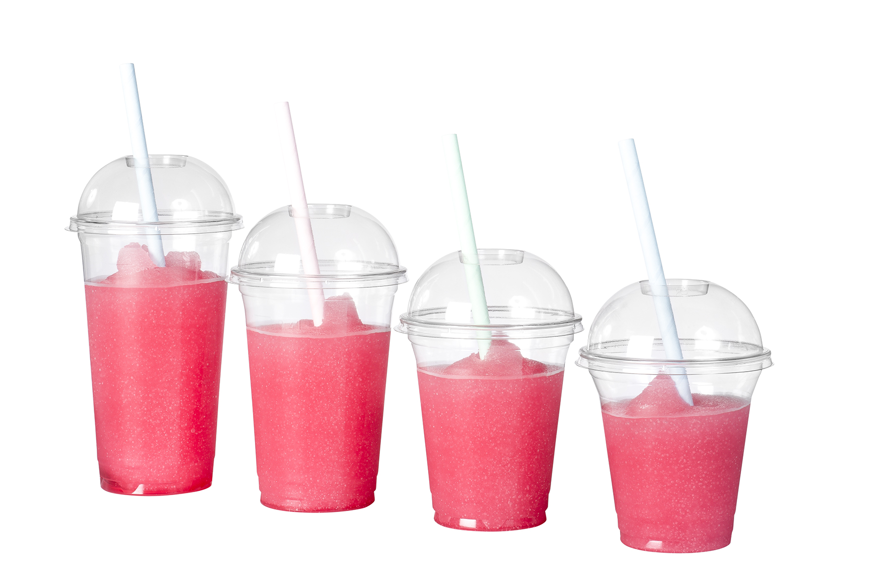Sfeerfoto 4 glasheldere bekers gevulde met slush